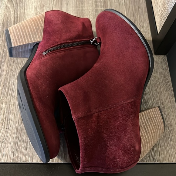 Ecco Shoes - Ecco HYDRO MAX Suede Ankle Boots